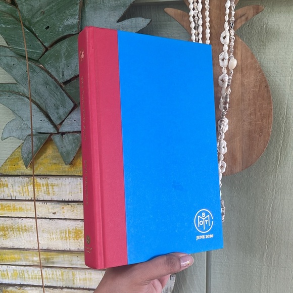 Hardcover Book: The Vanishing Half by Brit Bennet - Picture 4 of 4